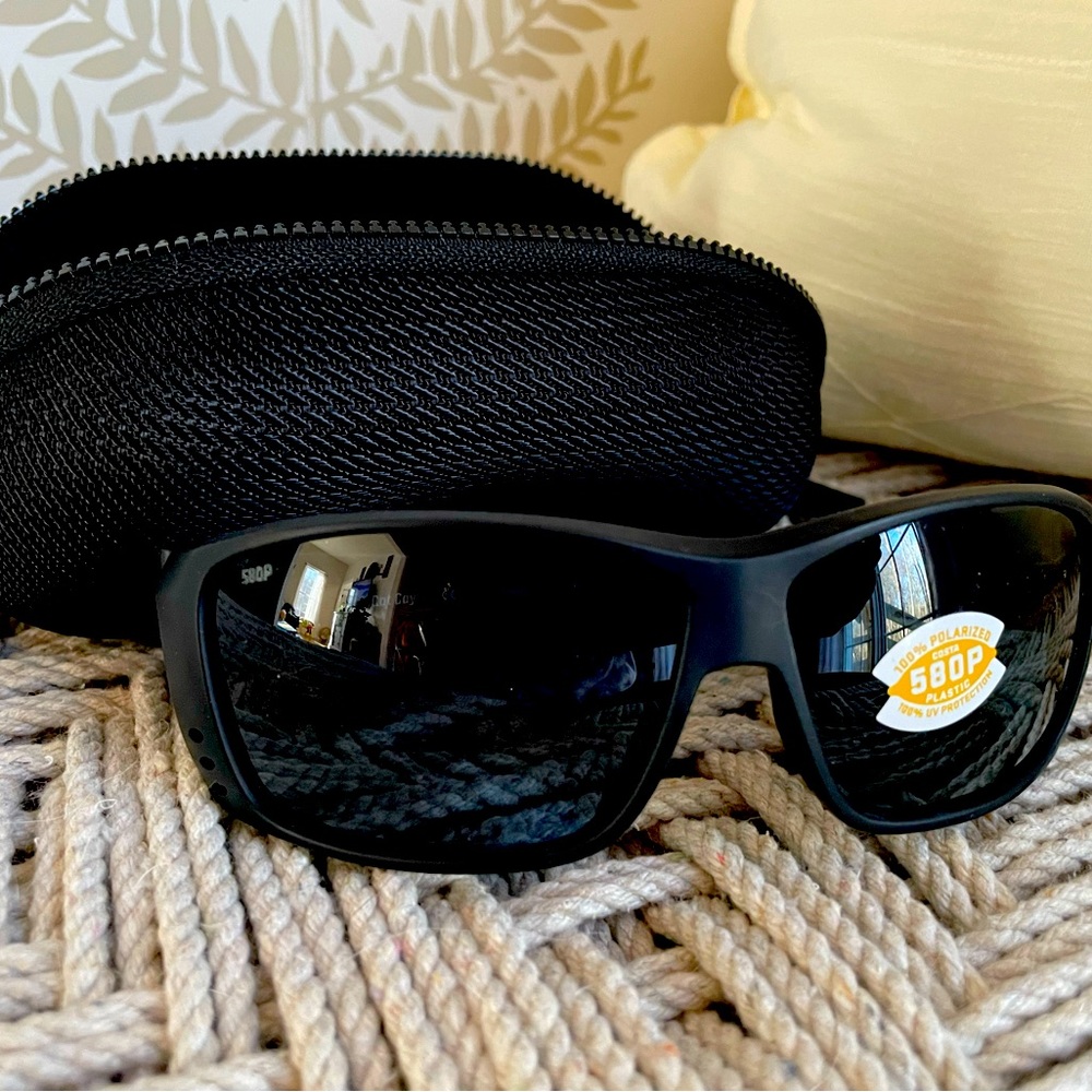 Men’s Costa Sunglasses NWT